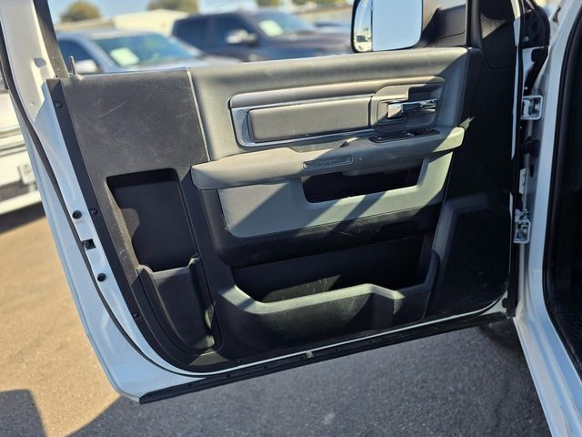 2019 Ram 1500 Classic Tradesman - 22979145 - 16