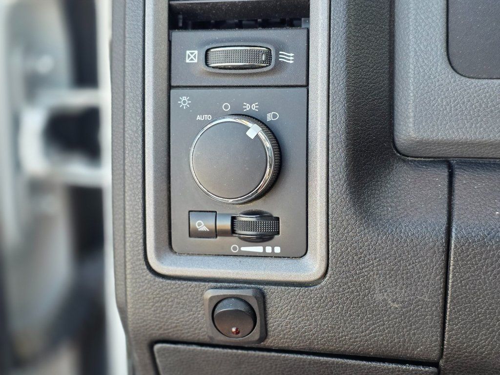 2019 Ram 1500 Classic Tradesman - 22979145 - 31