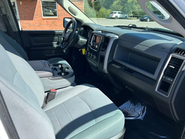 2019 Ram 1500 Classic Tradesman 4x2 Crew Cab 5'7" Box - 22925185 - 9