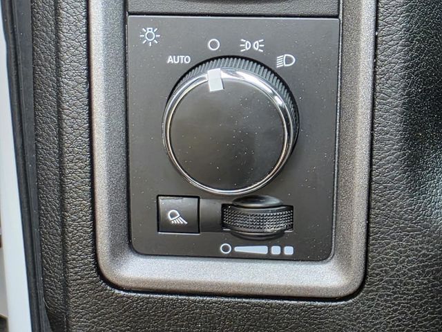 2019 Ram 1500 Classic Tradesman 4x2 Quad Cab 6'4" Box - 23023400 - 13