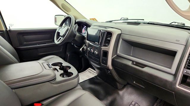 2019 Ram 1500 Classic Tradesman 4x2 Quad Cab 6'4'' Box w/ 20'' Wheels & Running Boards - 23091285 - 22