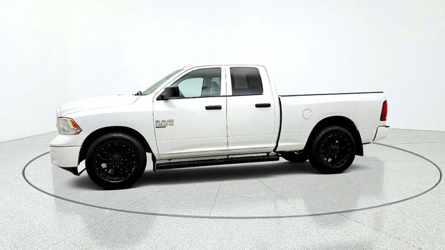 2019 Ram 1500 Classic Tradesman 4x2 Quad Cab 6'4'' Box w/ 20'' Wheels & Running Boards - 23091285 - 7
