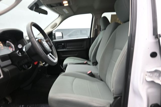 2019 Ram 1500 Classic Tradesman 4x4 Crew Cab 5'7" Box - 23004744 - 10