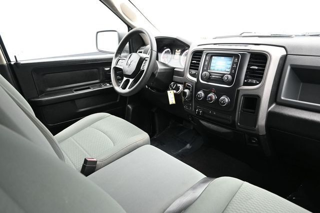 2019 Ram 1500 Classic Tradesman 4x4 Crew Cab 5'7" Box - 23004744 - 16