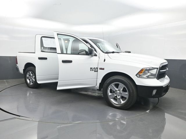 2019 Ram 1500 Classic Tradesman 4x4 Crew Cab 5'7" Box - 23004744 - 33