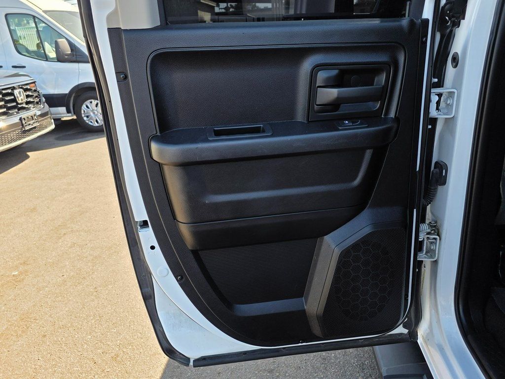 2019 Ram 1500 Classic Tradesman 4x4 Quad Cab 6'4" Box - 22941825 - 22