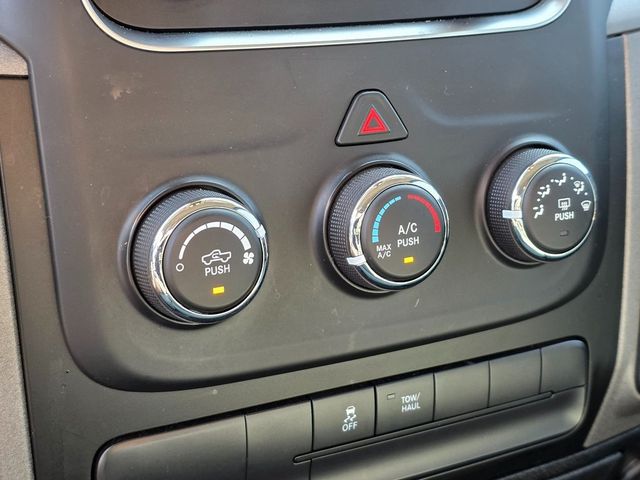 2019 Ram 1500 Classic Tradesman 4x4 Quad Cab 6'4" Box - 22941825 - 32