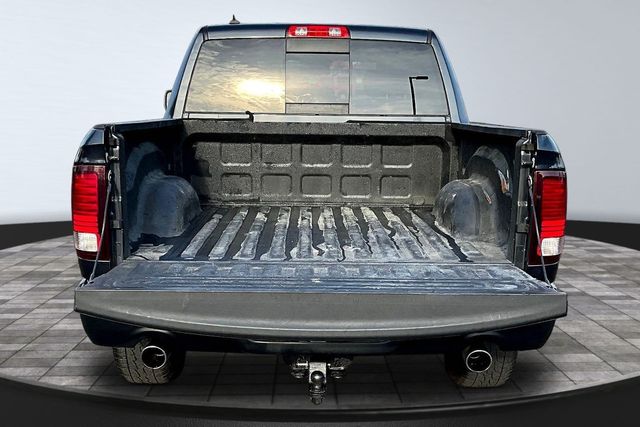 2019 Ram 1500 Classic Warlock 4x2 Crew Cab 5'7" Box - 23006910 - 32