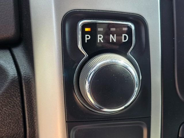 2019 Ram 1500 Classic Warlock 4x2 Quad Cab 6'4" Box - 22929105 - 31