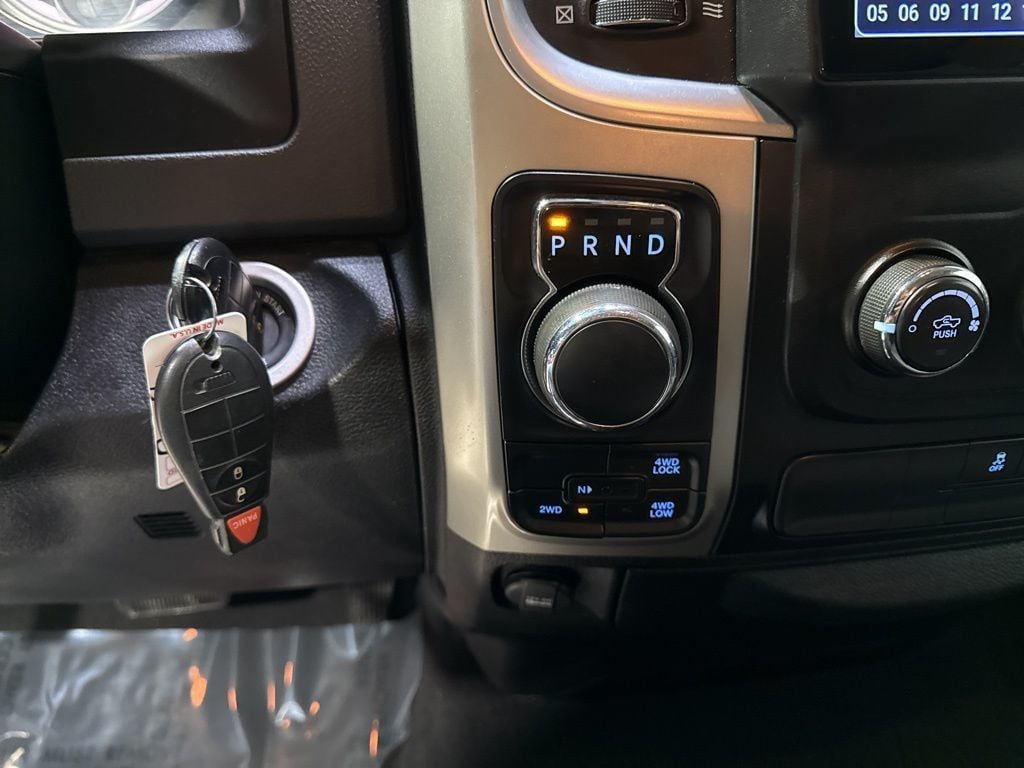 2019 Ram 1500 Classic Warlock 4x4 Quad Cab 6'4" Box - 23005908 - 19