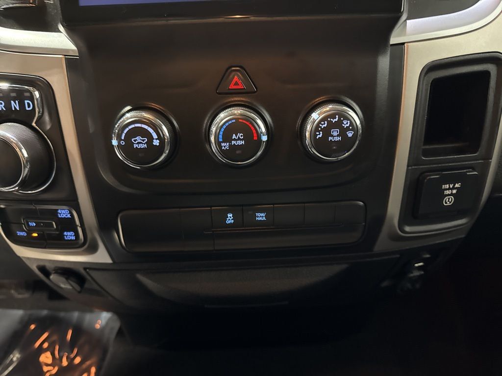 2019 Ram 1500 Classic Warlock 4x4 Quad Cab 6'4" Box - 23005908 - 24