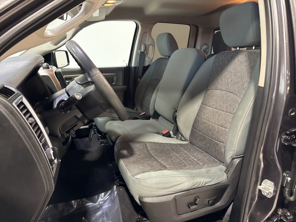 2019 Ram 1500 Classic Warlock 4x4 Quad Cab 6'4" Box - 23005908 - 26