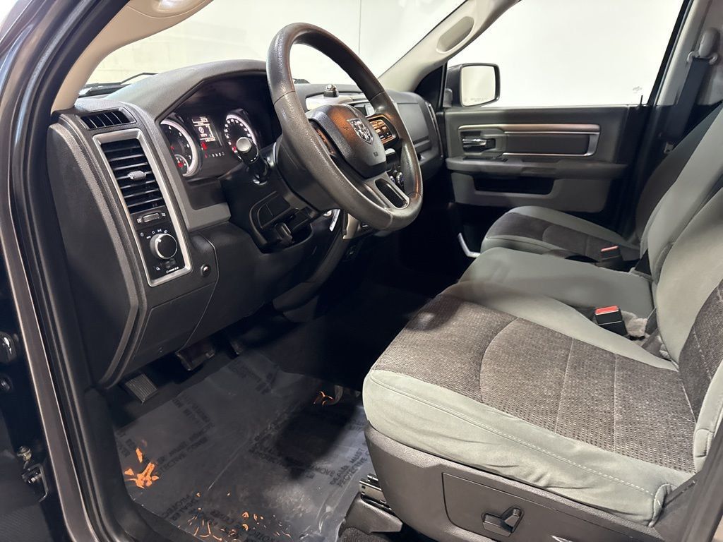 2019 Ram 1500 Classic Warlock 4x4 Quad Cab 6'4" Box - 23005908 - 27