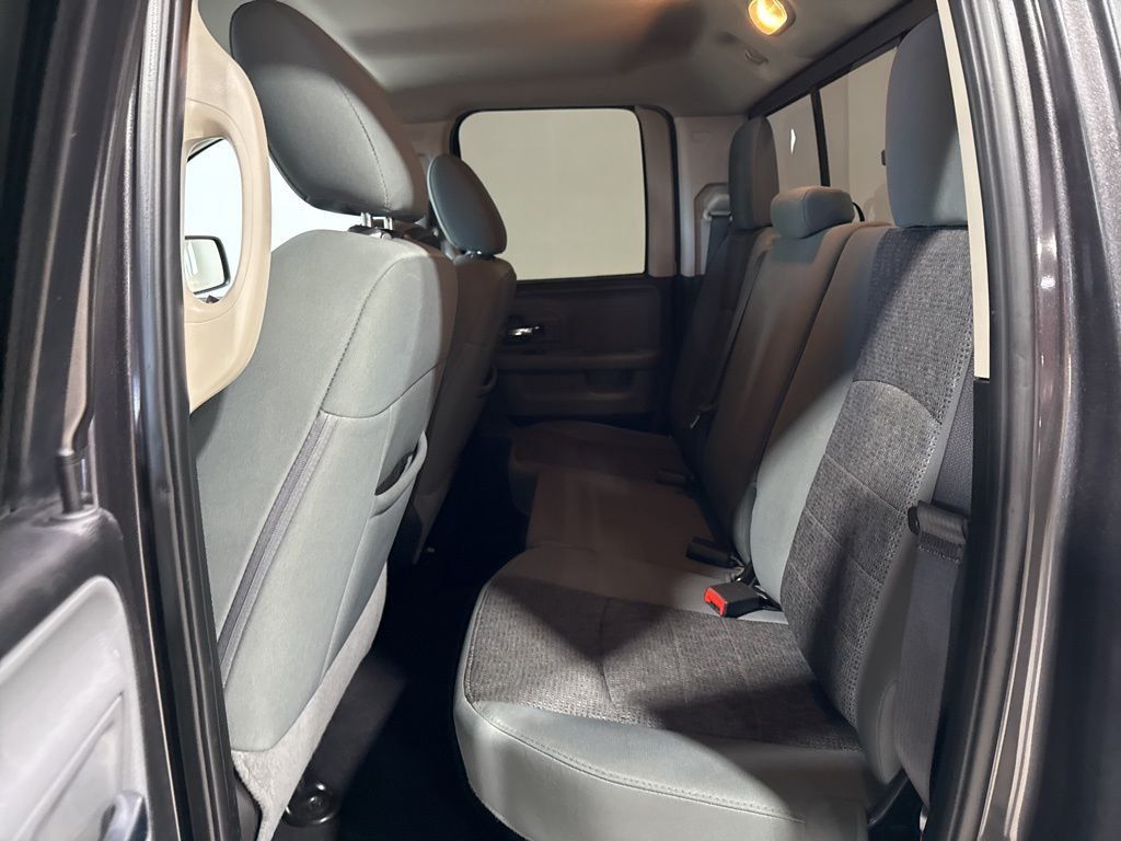 2019 Ram 1500 Classic Warlock 4x4 Quad Cab 6'4" Box - 23005908 - 32