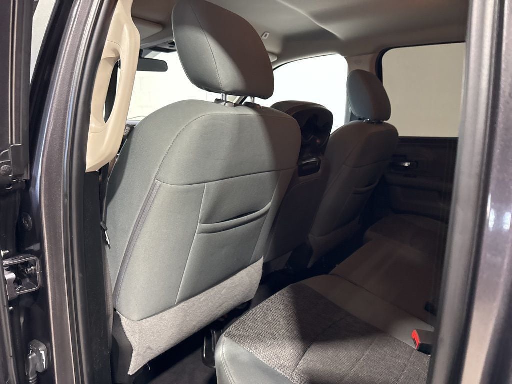 2019 Ram 1500 Classic Warlock 4x4 Quad Cab 6'4" Box - 23005908 - 34