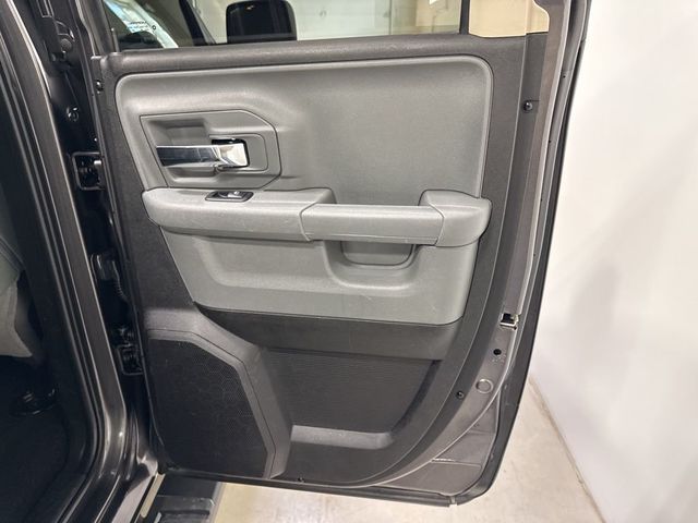 2019 Ram 1500 Classic Warlock 4x4 Quad Cab 6'4" Box - 23005908 - 40
