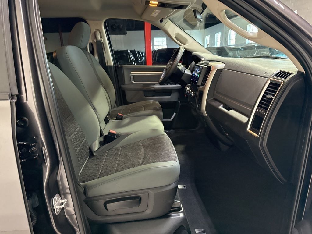 2019 Ram 1500 Classic Warlock 4x4 Quad Cab 6'4" Box - 23005908 - 41