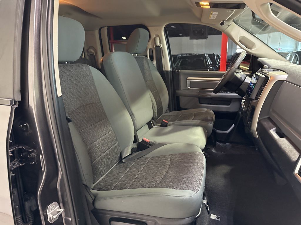 2019 Ram 1500 Classic Warlock 4x4 Quad Cab 6'4" Box - 23005908 - 43