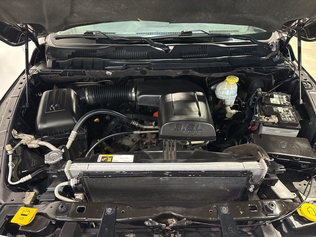 2019 Ram 1500 Classic Warlock 4x4 Quad Cab 6'4" Box - 23005908 - 45
