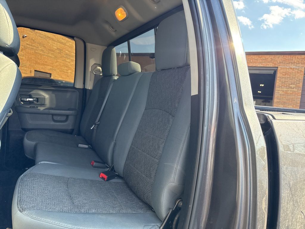 2019 Ram 1500 Classic Warlock 4x4 Quad Cab 6'4" Box - 23005908 - 7