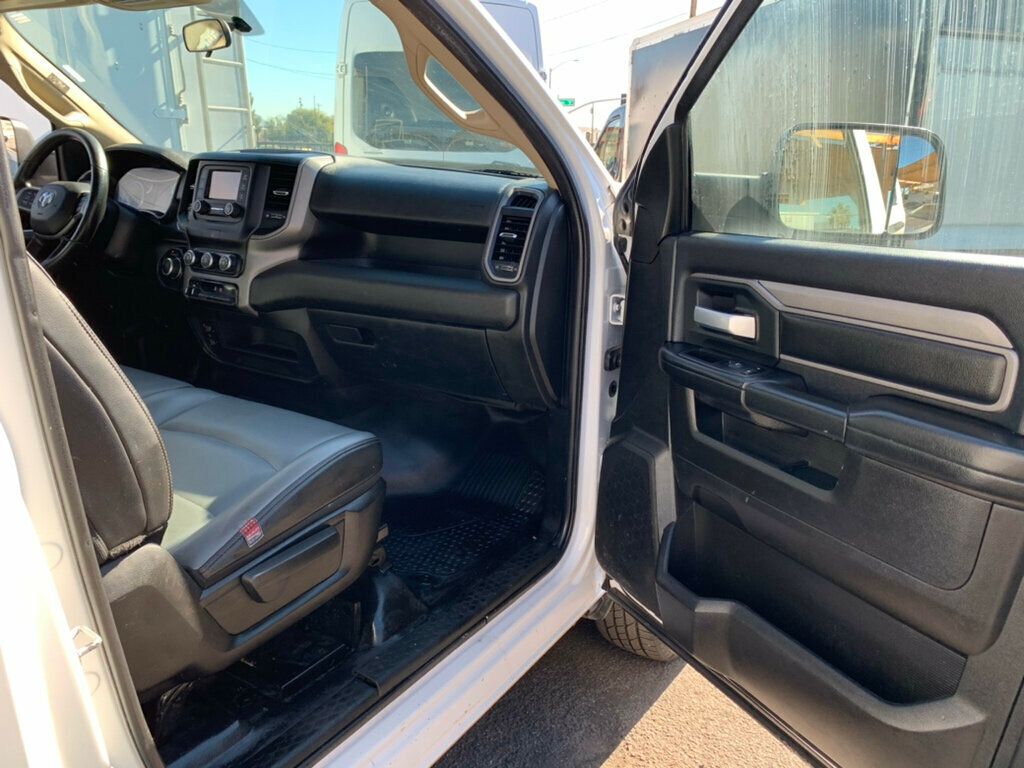 2019 Ram 2500 2500 Tradesman 4x2 Reg Cab 8' Box V8 Hemi Heavy Duty 1-Owner - 22957591 - 32