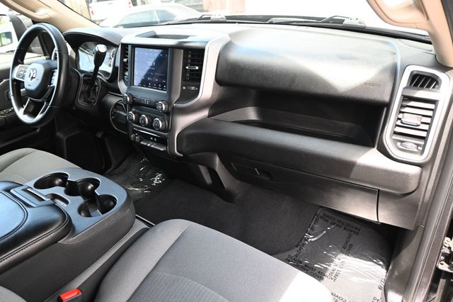 2019 Ram 2500 Big Horn 4x4 Crew Cab Rough Country Shocks - 23019317 - 11