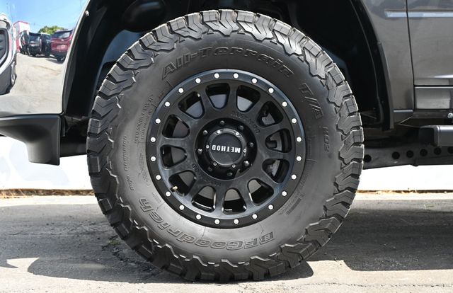 2019 Ram 2500 Big Horn 4x4 Crew Cab Rough Country Shocks - 23019317 - 8