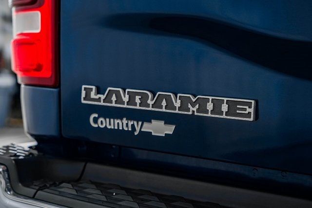 2019 Ram 3500 Laramie - 22370808 - 24