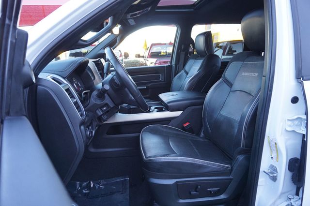 2019 Ram 3500 LARAMIE, 4X4, CUMMINS DIESEL, PREMIUM WHEELS, MOON ROOF - 23078367 - 16