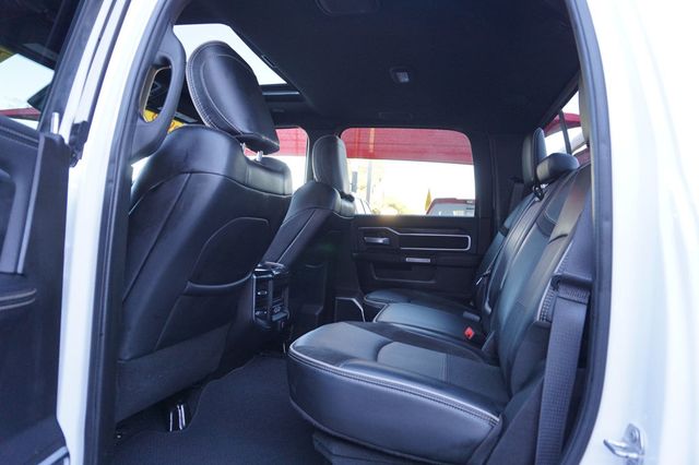 2019 Ram 3500 LARAMIE, 4X4, CUMMINS DIESEL, PREMIUM WHEELS, MOON ROOF - 23078367 - 17