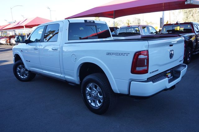 2019 Ram 3500 LARAMIE, 4X4, CUMMINS DIESEL, PREMIUM WHEELS, MOON ROOF - 23078367 - 3