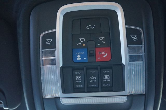 2019 Ram 3500 LARAMIE, 4X4, CUMMINS DIESEL, PREMIUM WHEELS, MOON ROOF - 23078367 - 39