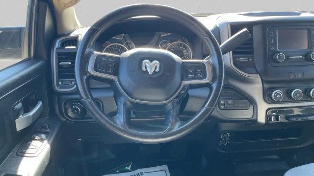 2019 Ram 3500 Tradesman 4x4 Crew Cab 8' Box - 23001184 - 13