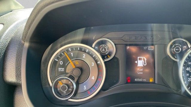 2019 Ram 3500 Tradesman 4x4 Crew Cab 8' Box - 23001184 - 14