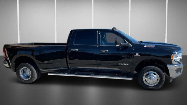 2019 Ram 3500 Tradesman 4x4 Crew Cab 8' Box - 23001184 - 5
