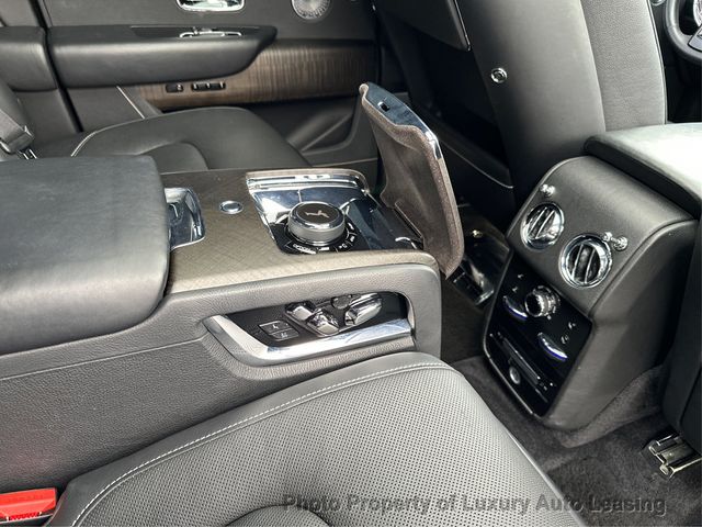 2019 Rolls-Royce Cullinan Sport Utility - 22958488 - 19