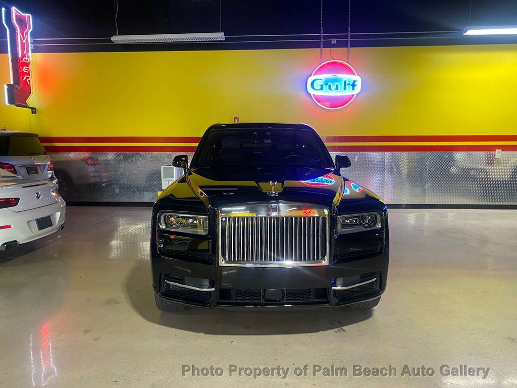 2019 Rolls Royce Cullinan photo 2