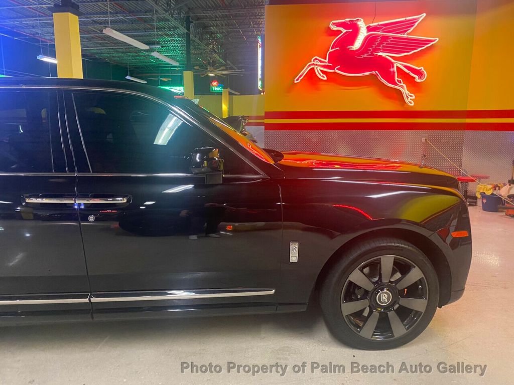 2019 Rolls Royce Cullinan photo 4