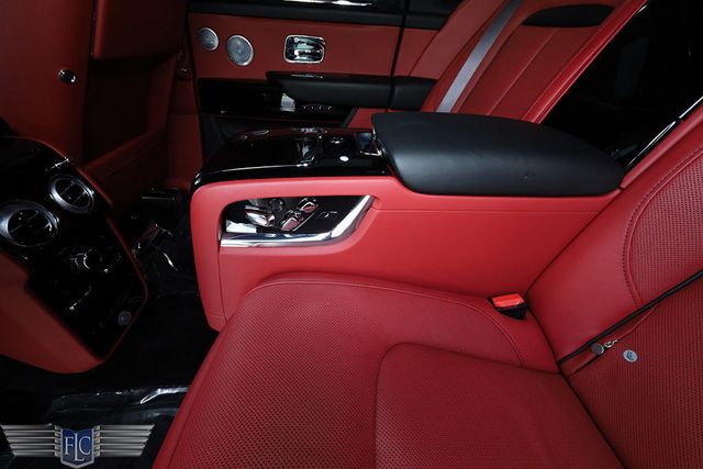 2019 Rolls-Royce Cullinan Sport Utility - 22963693 - 18