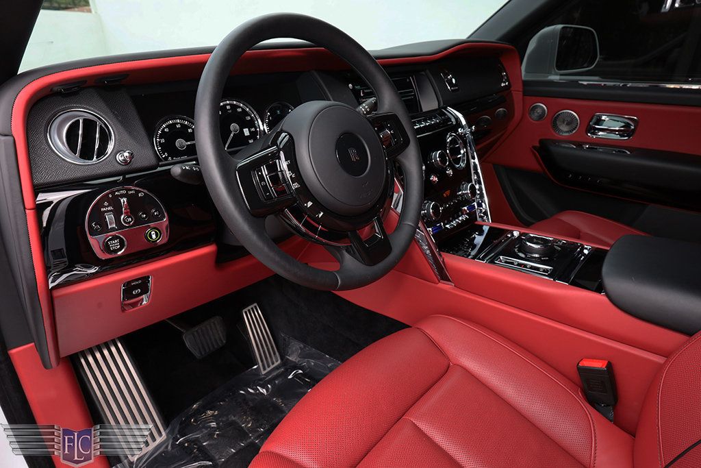 2019 Rolls-Royce Cullinan Sport Utility - 22963693 - 32