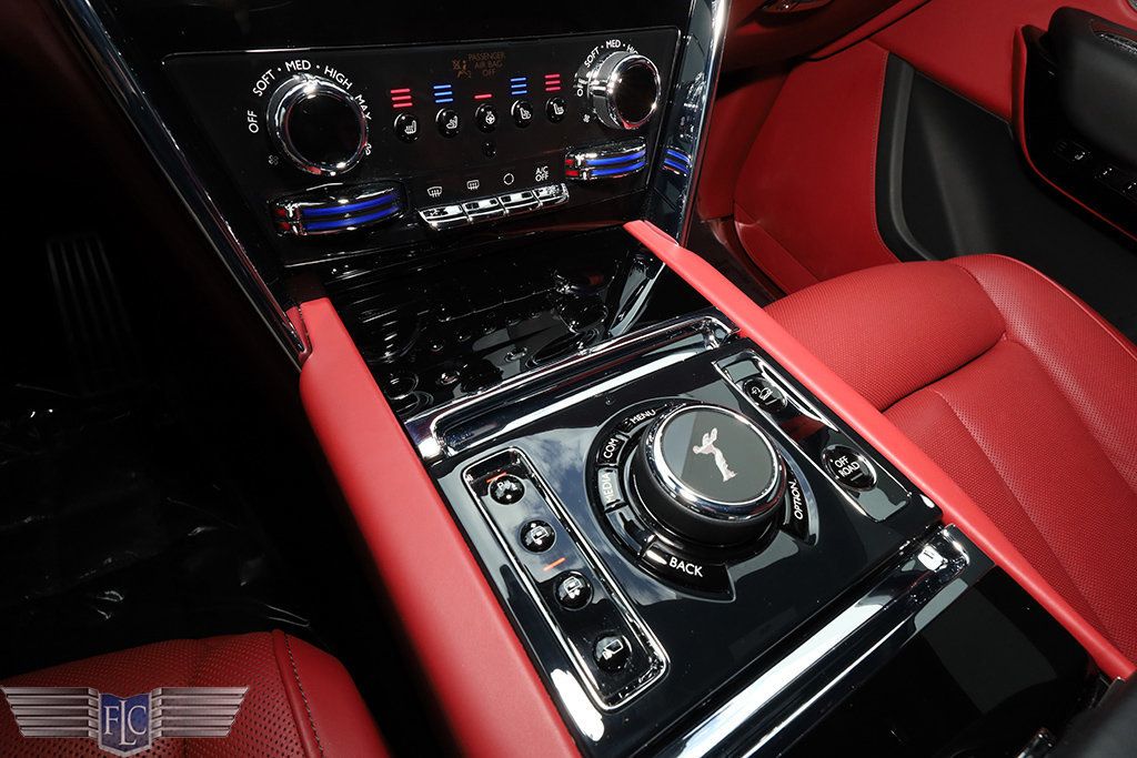 2019 Rolls-Royce Cullinan Sport Utility - 22963693 - 40