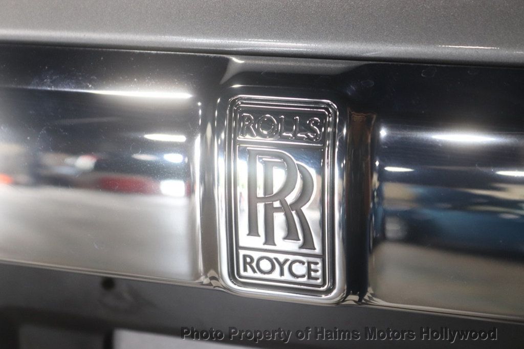 2019 Rolls Royce Dawn photo 12