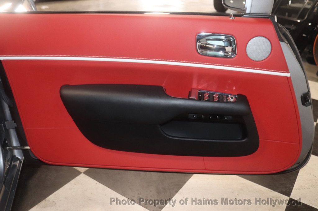 2019 Rolls Royce Dawn photo 15