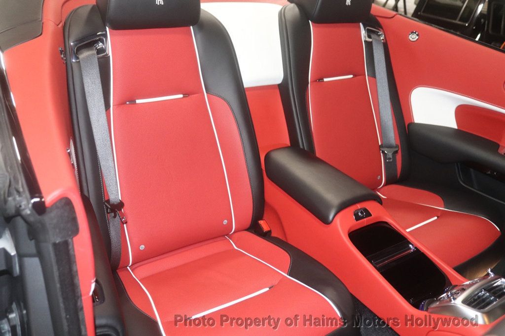2019 Rolls Royce Dawn photo 17