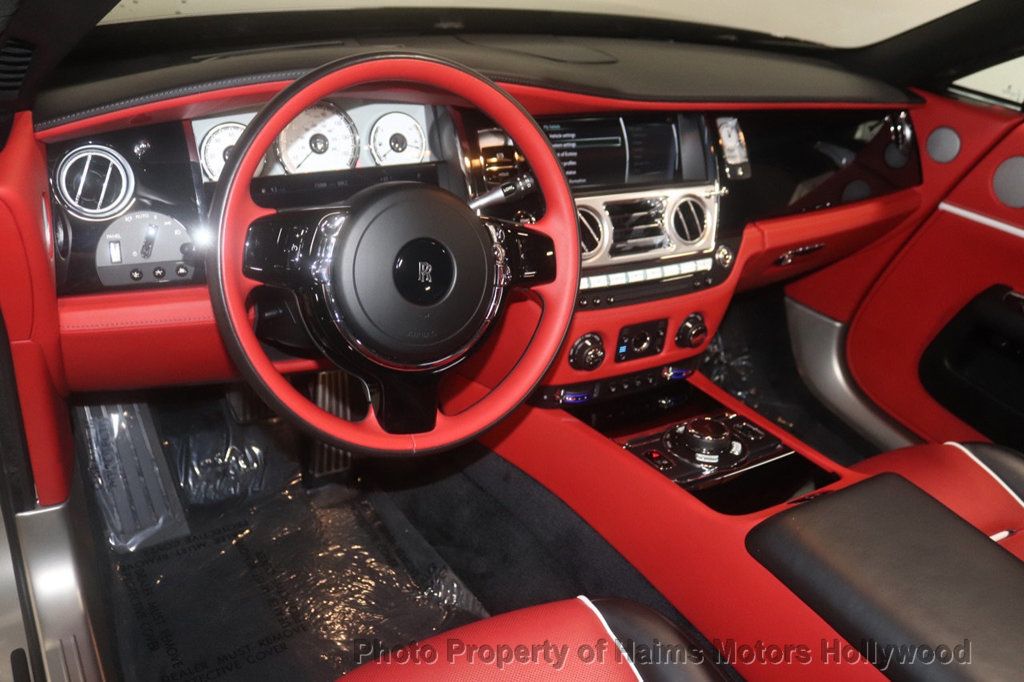 2019 Rolls Royce Dawn photo 21
