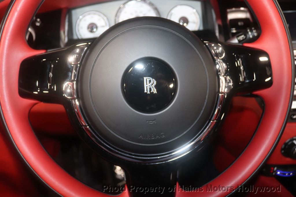 2019 Rolls Royce Dawn photo 30