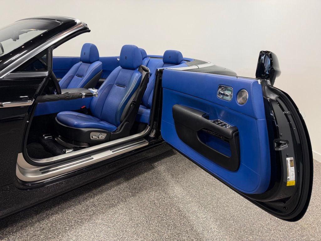 2019 Rolls-Royce Dawn Convertible - 23028747 - 12