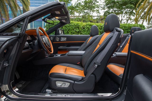 2019 Rolls-Royce Dawn Convertible - 22660724 - 38