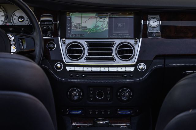 2019 Rolls-Royce Dawn Convertible - 23020164 - 18