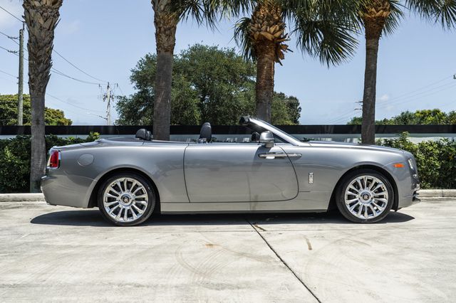 2019 Rolls-Royce Dawn Convertible - 23020164 - 8